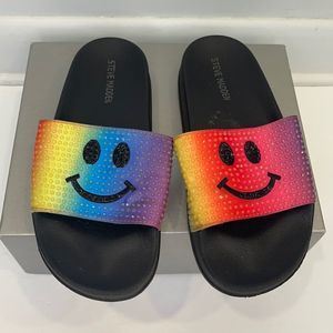 Steve Madden Girls Smilie Face Slides 2